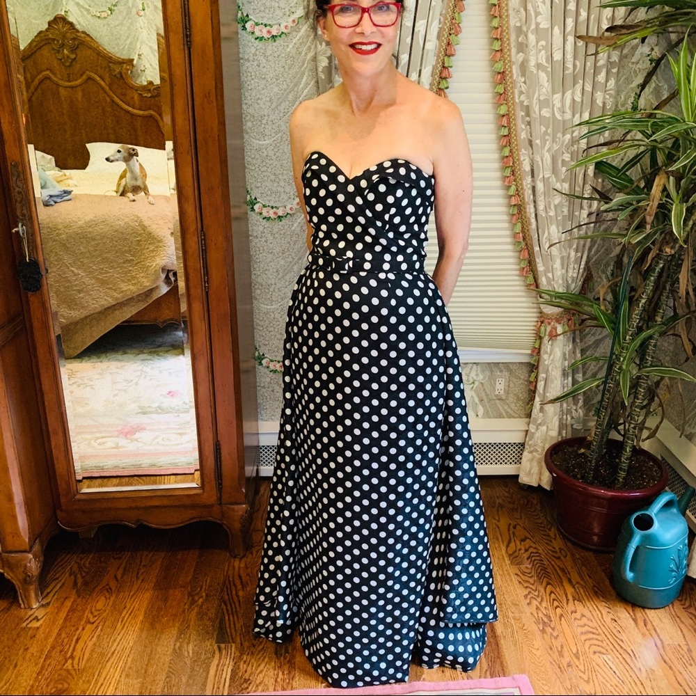 Polka dot sweetheart strapless gown with belt